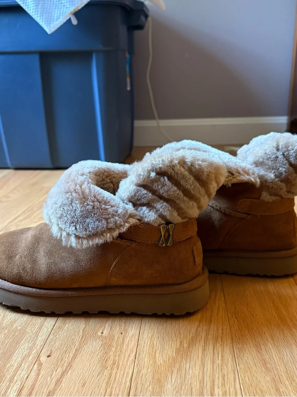 UGG Chestnut Brown Suede Shearling Ankle Booties